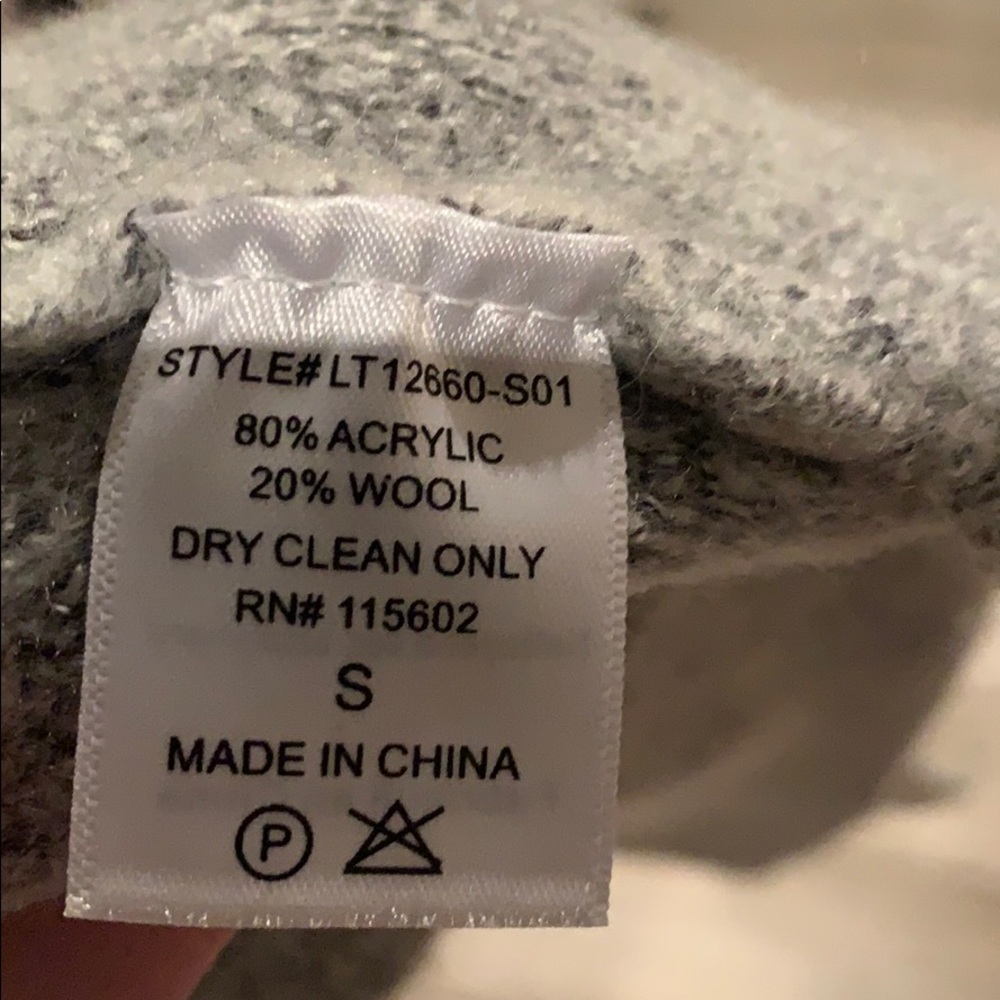 Gray jacket sweater - Picture 3 of 3